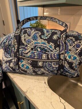 Like New Vera Bradley Duffle Bag